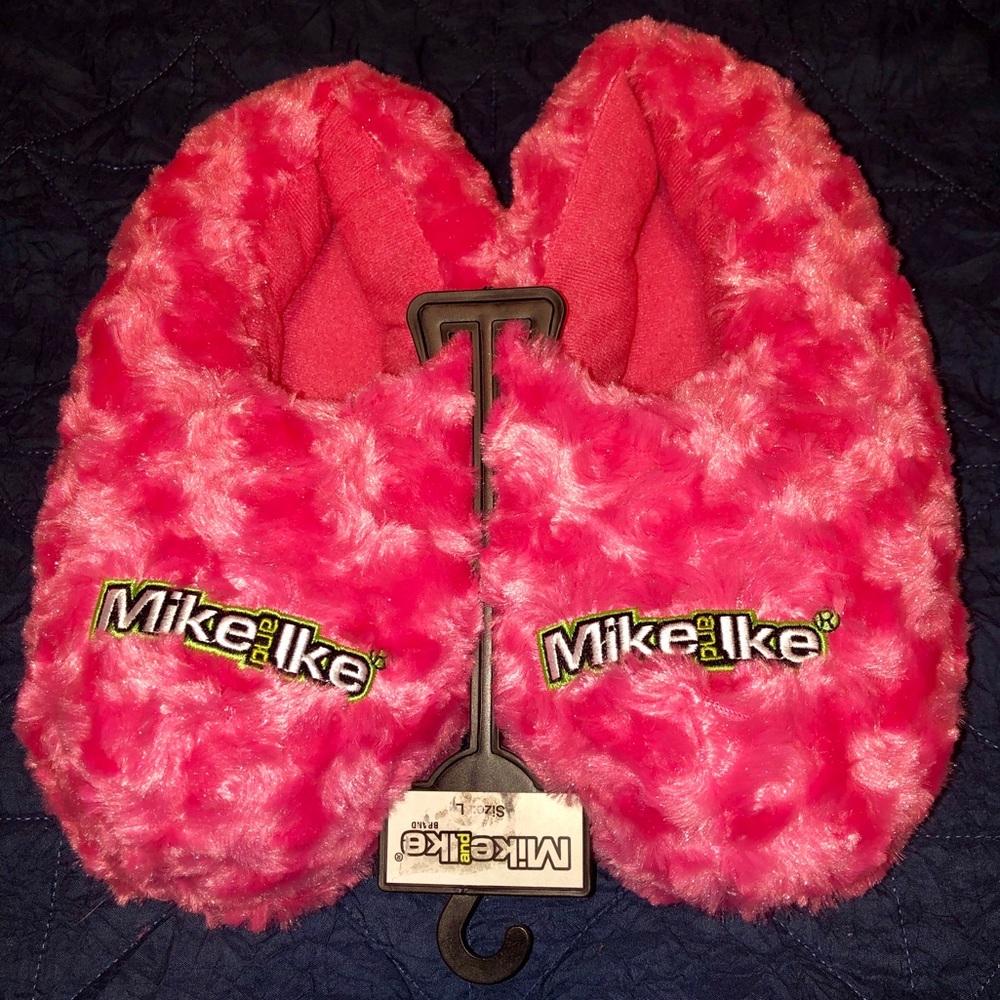 Mike and Ike : Womens Fuzzy Bedroom Slippers Sz L